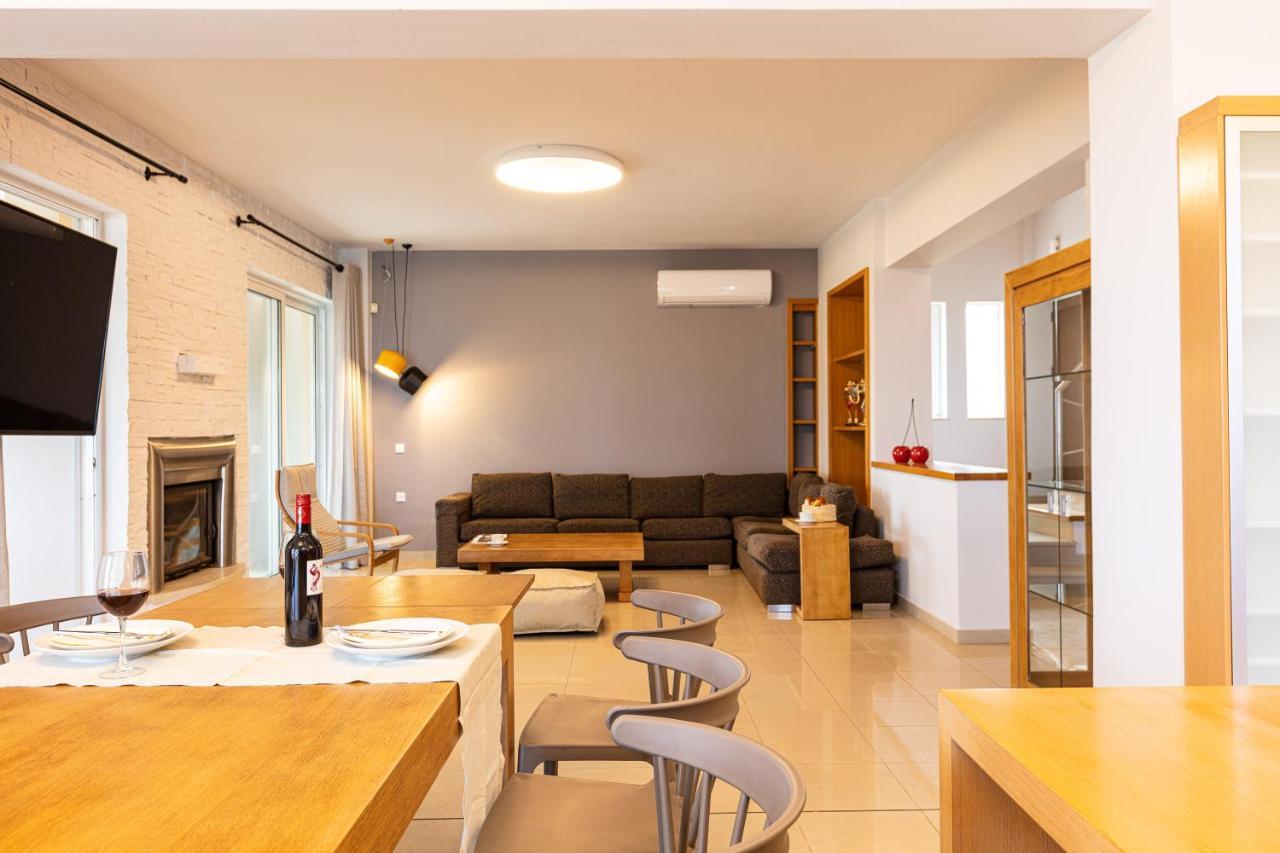 Thetree Villa, With Heated Pool & Spa Whirlpool Gállos Eksteriør billede