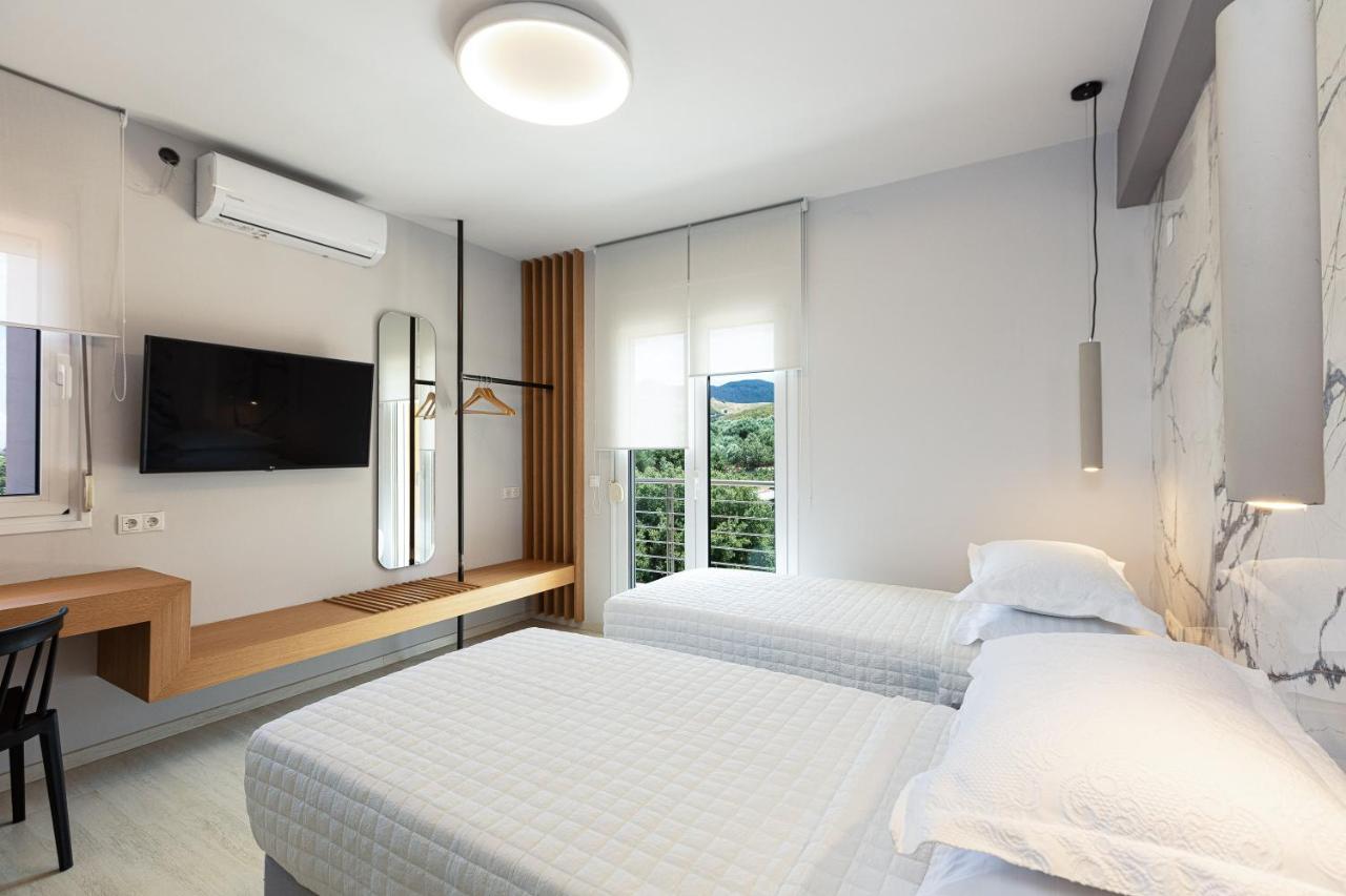 Thetree Villa, With Heated Pool & Spa Whirlpool Gállos Eksteriør billede