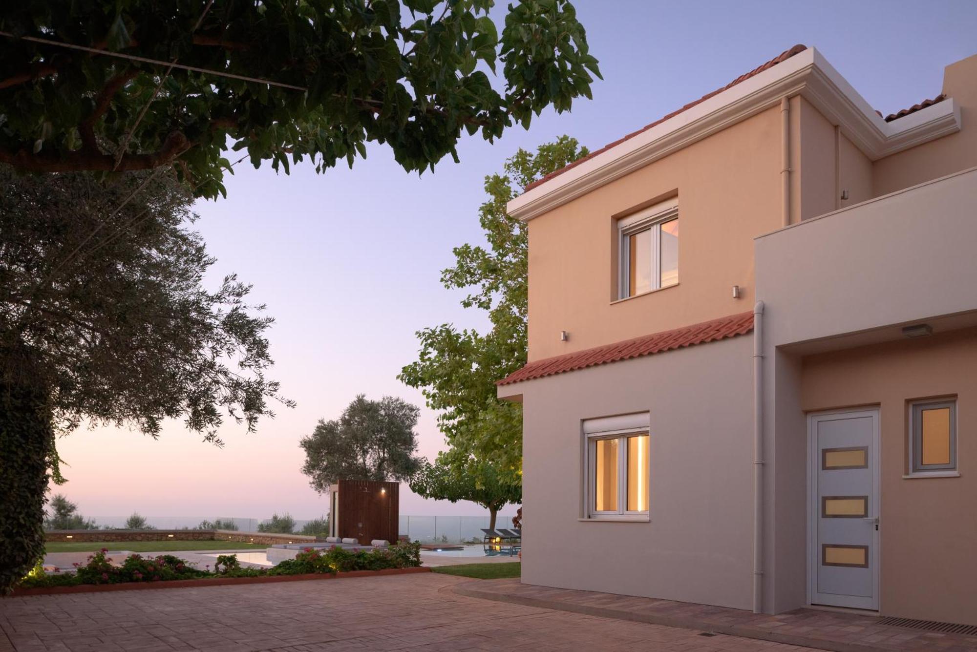 Thetree Villa, With Heated Pool & Spa Whirlpool Gállos Eksteriør billede